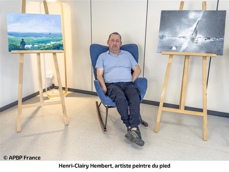 Photo d'Henri-Clairy Hembert, peintre du pied